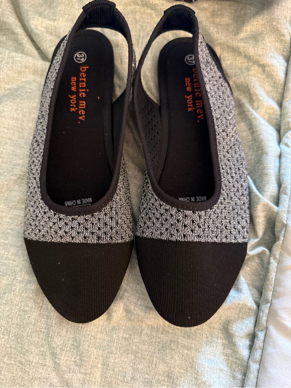bernie mev. Black and Gray Knit Slingback Flat